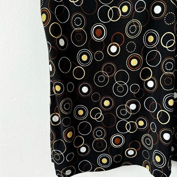 Y2k Black Sleeveless top with Circle Pattern - Picture 5 of 6